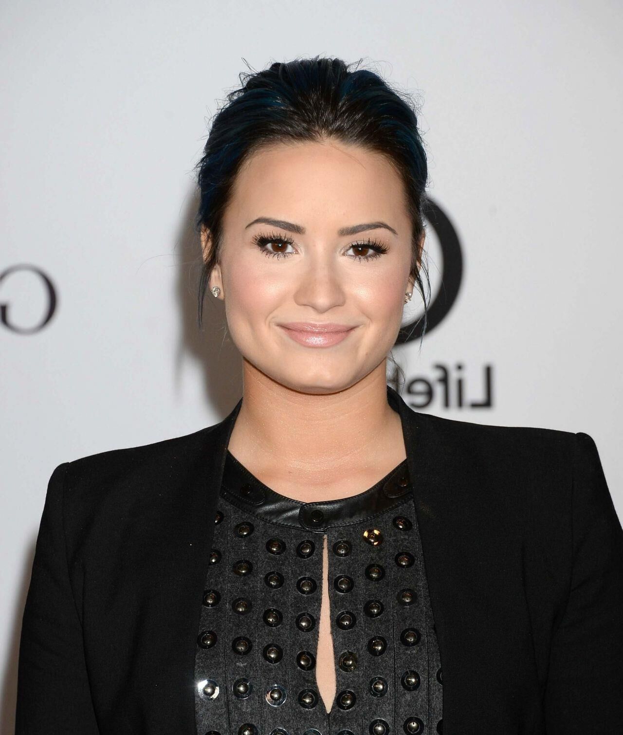 Demi Lovato – Cosmopolitan Fun, Fearless Latina Awards