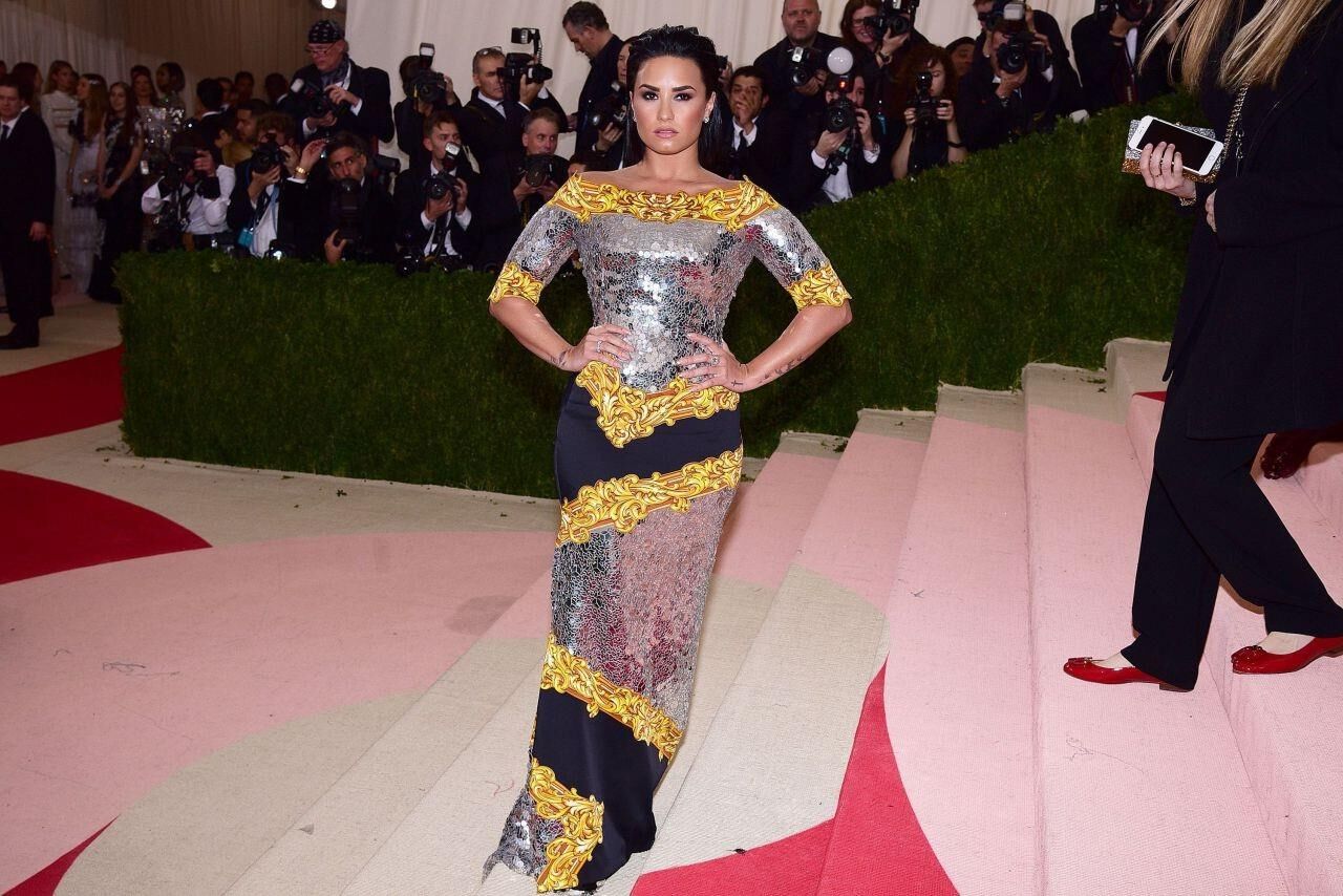 Demi Lovato –prep/ Met Costume Institute Gala 