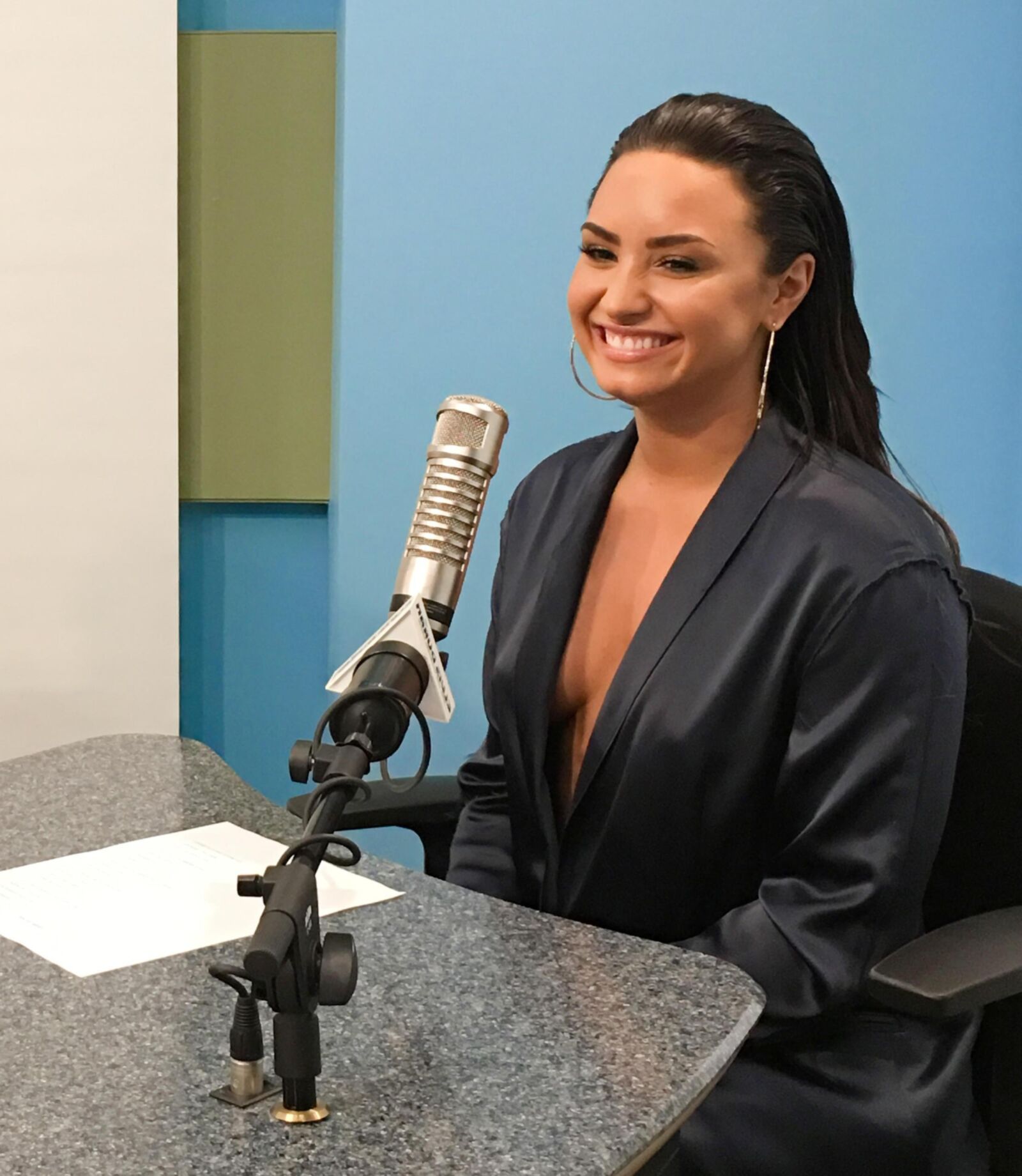 Demi Lovato – Elvis Duran Z Morning Show