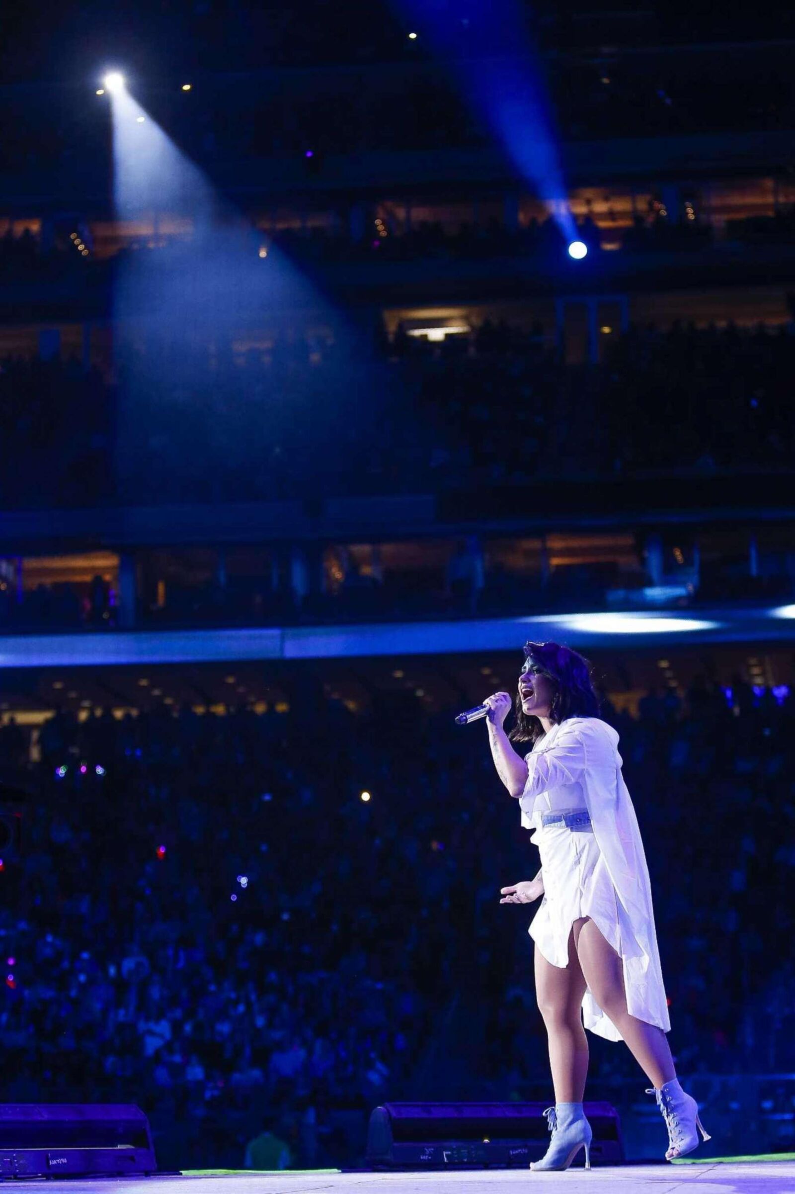 Demi Lovato – Performing at the Houston Livestock Show and