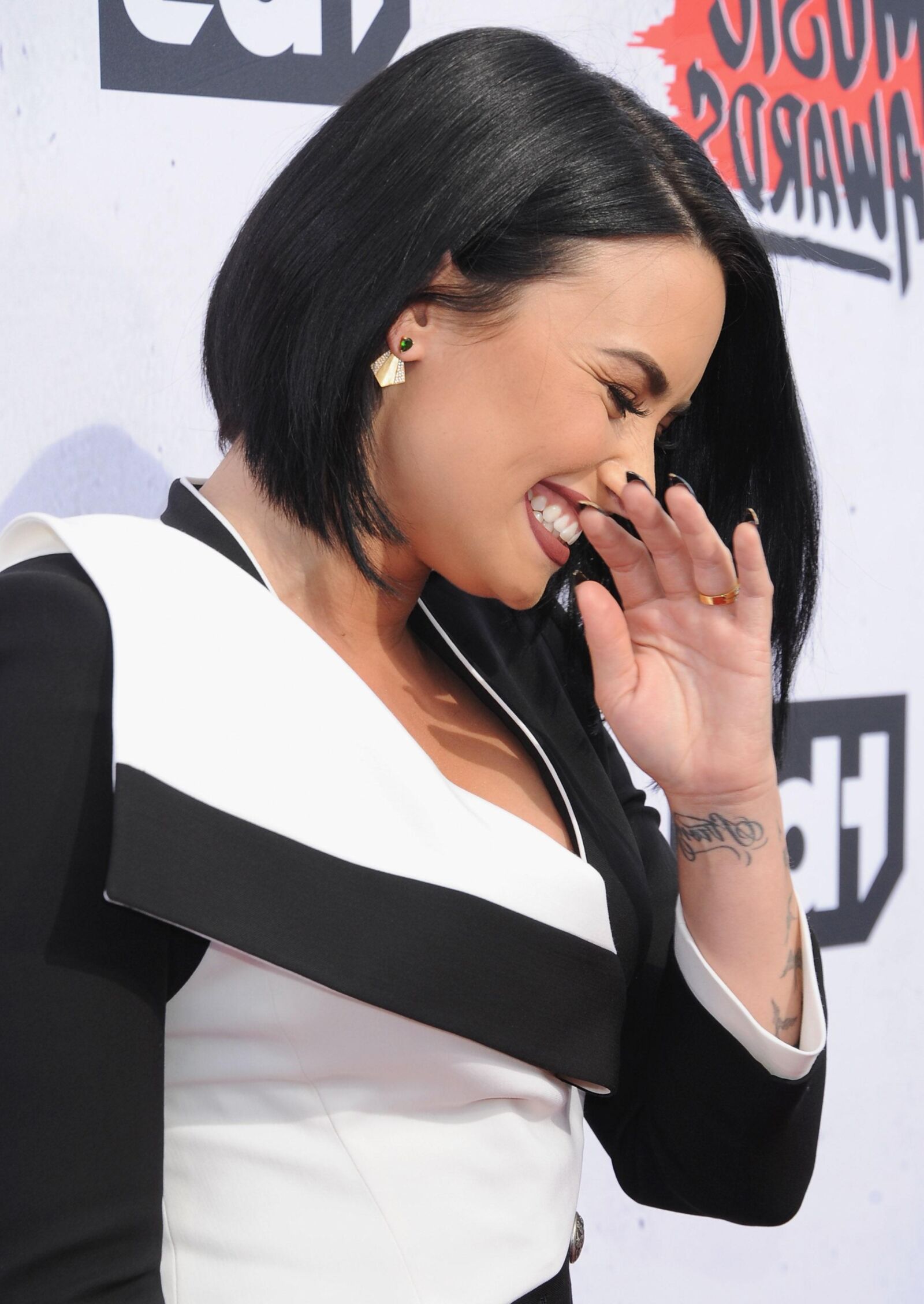 Demi Lovato – iHeartRadio Music Awards 