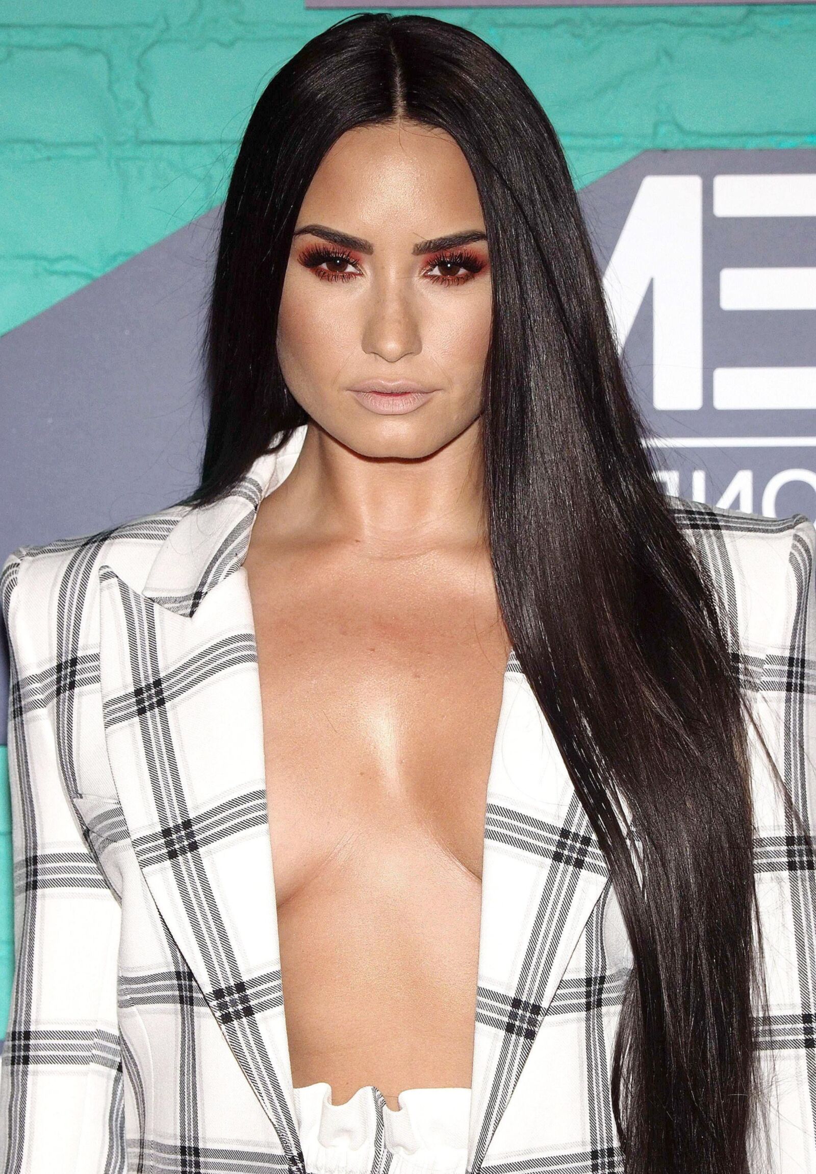 Demi Lovato – MTV Europe Music Awards