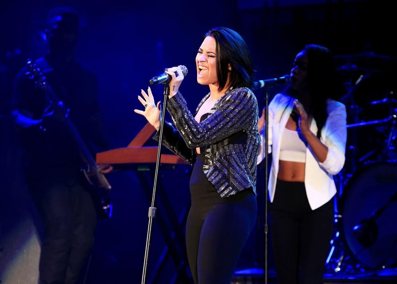 Demi Lovato - 'CBS Radio' podemos sobreviver