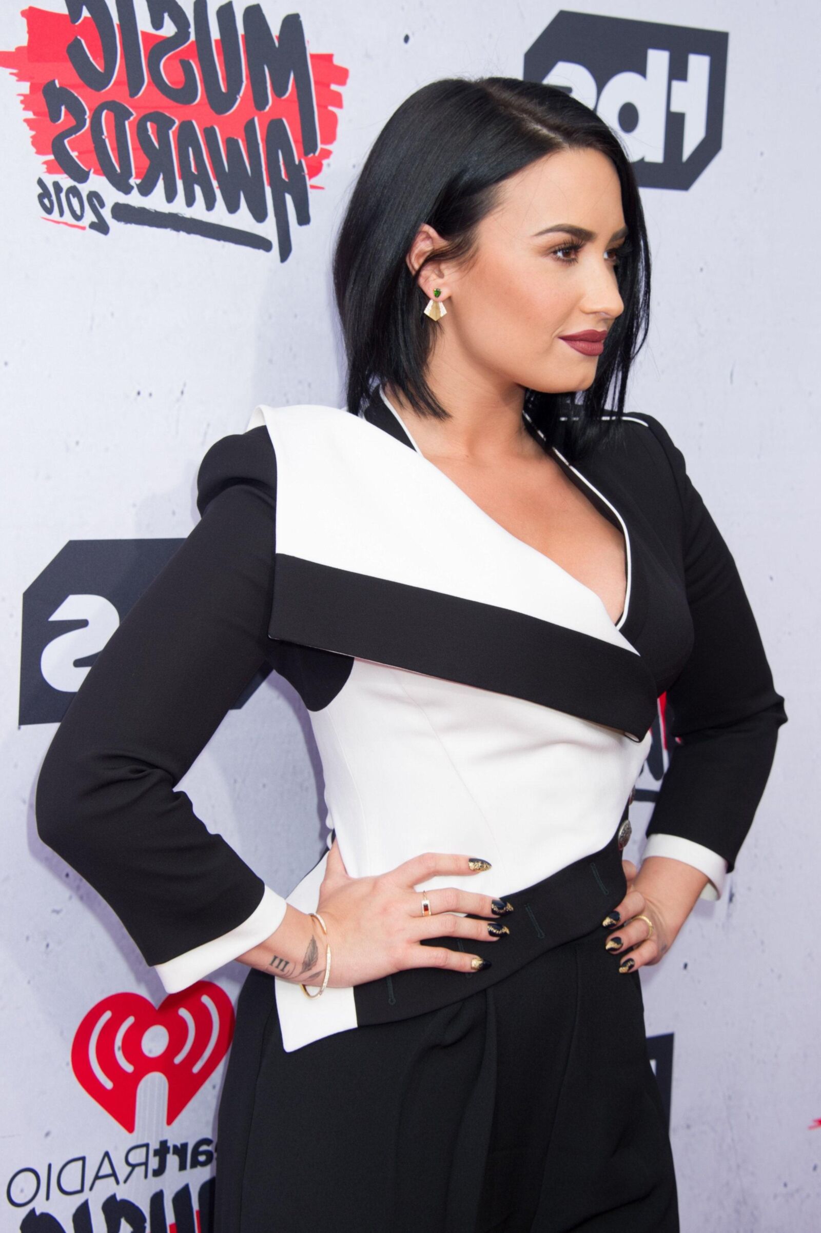 Demi Lovato – iHeartRadio Music Awards 