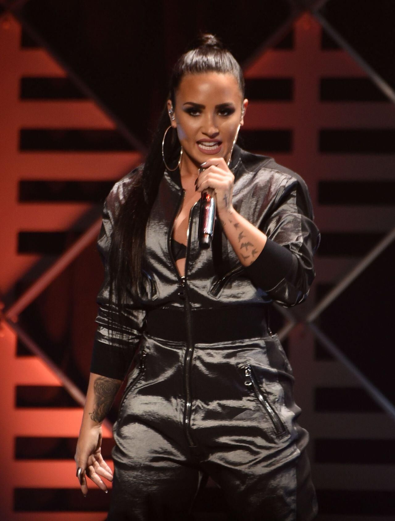 Demi Lovato – American Music Awards 