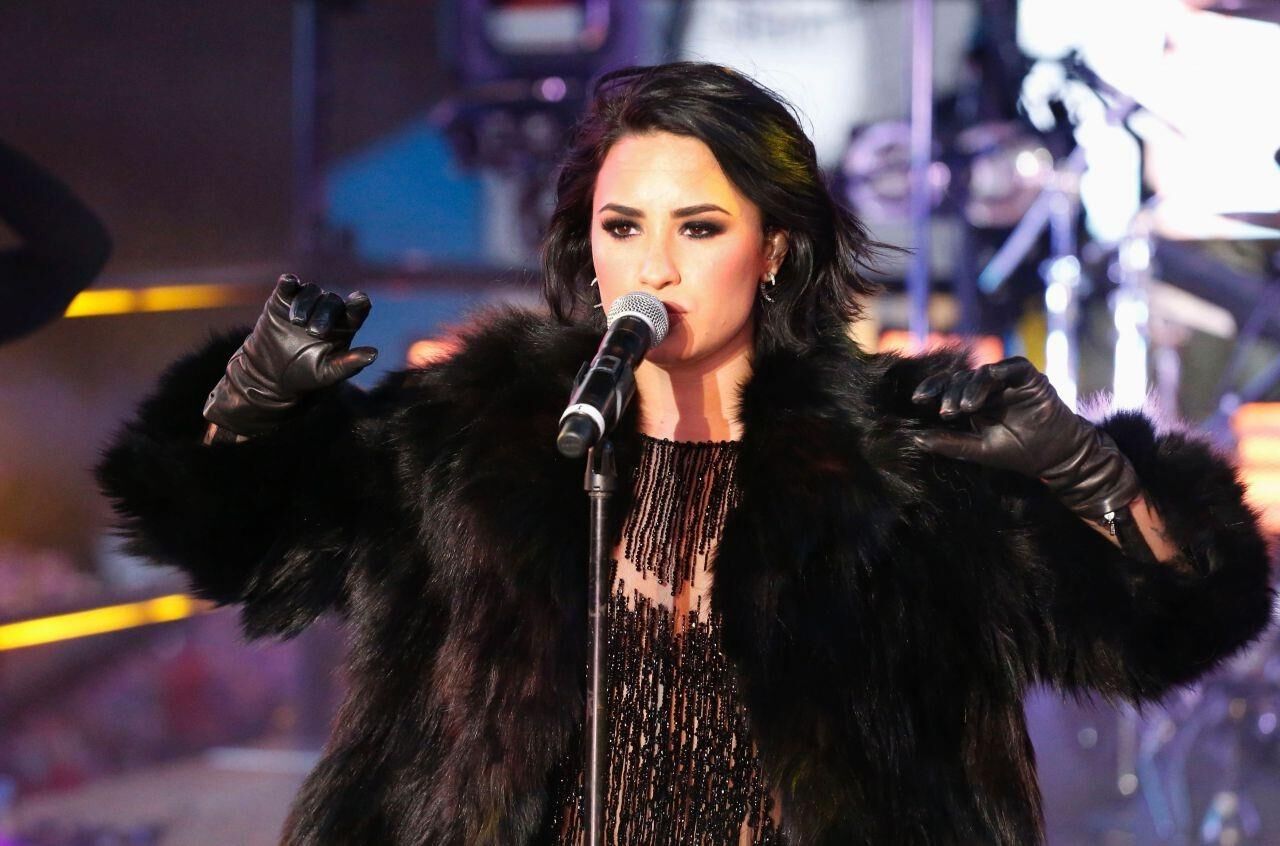 Demi Lovato Performing in Times Square, NY