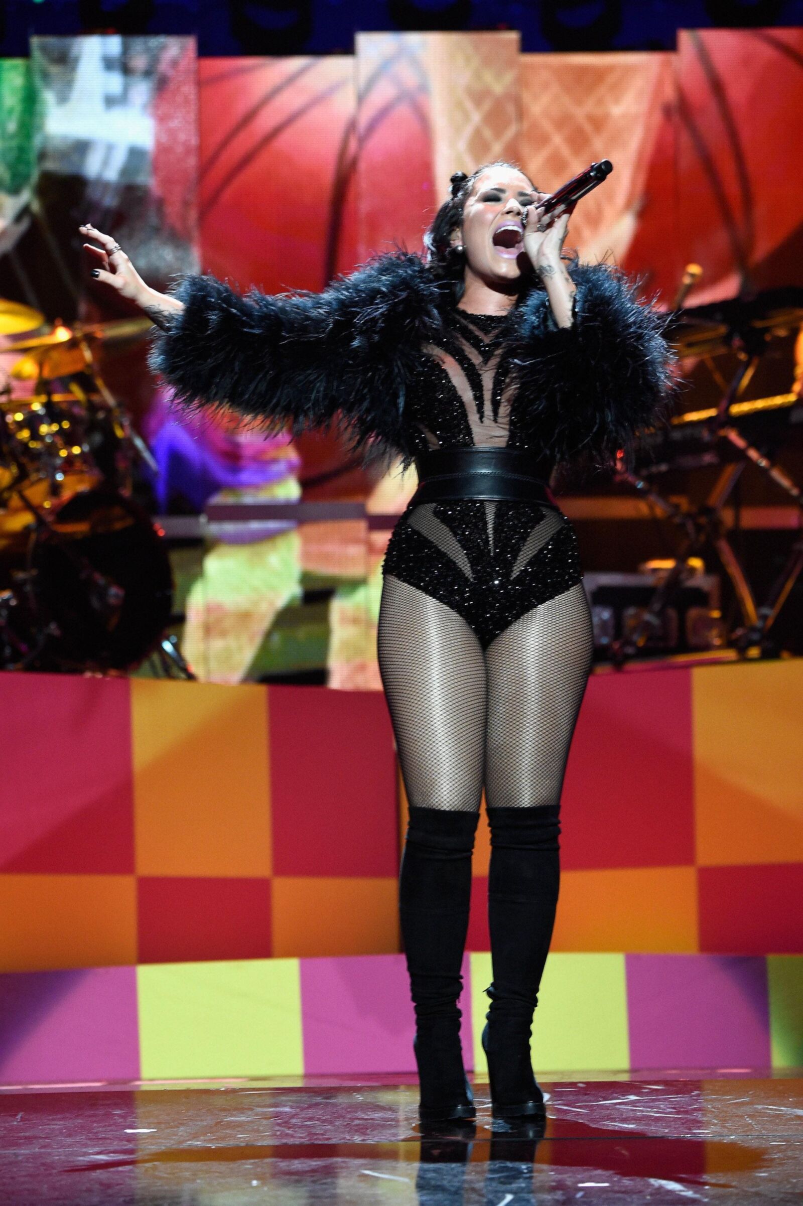 Demi Lovato se apresenta no IheartRadio Music Festival