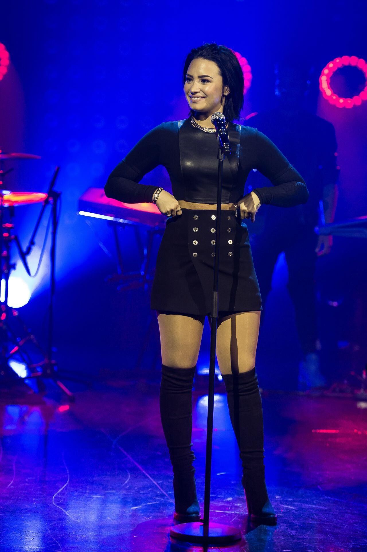 Demi Lovato – Talk Show at Senkveld in Norway,