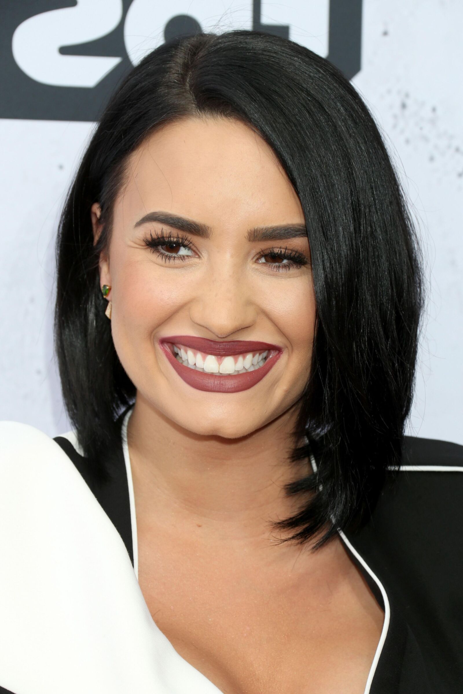 Demi Lovato – iHeartRadio Music Awards 