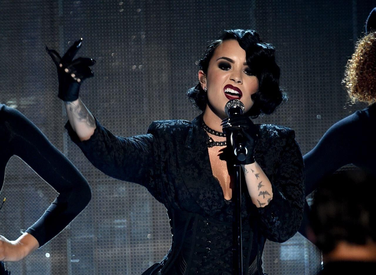 Demi Lovato Performs at American Music Awards