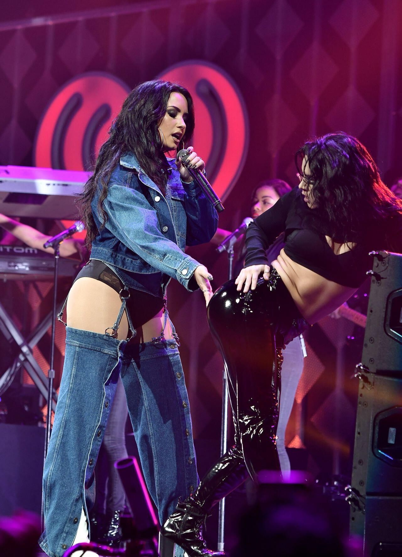 Demi Lovato – Y Jingle Ball 