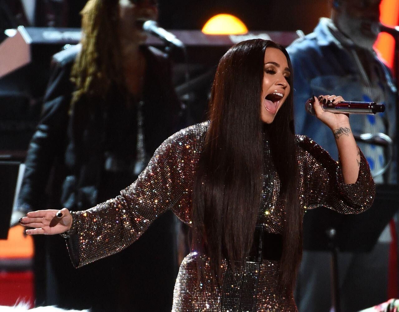 Demi Lovato - se apresenta durante o Grammy Awards