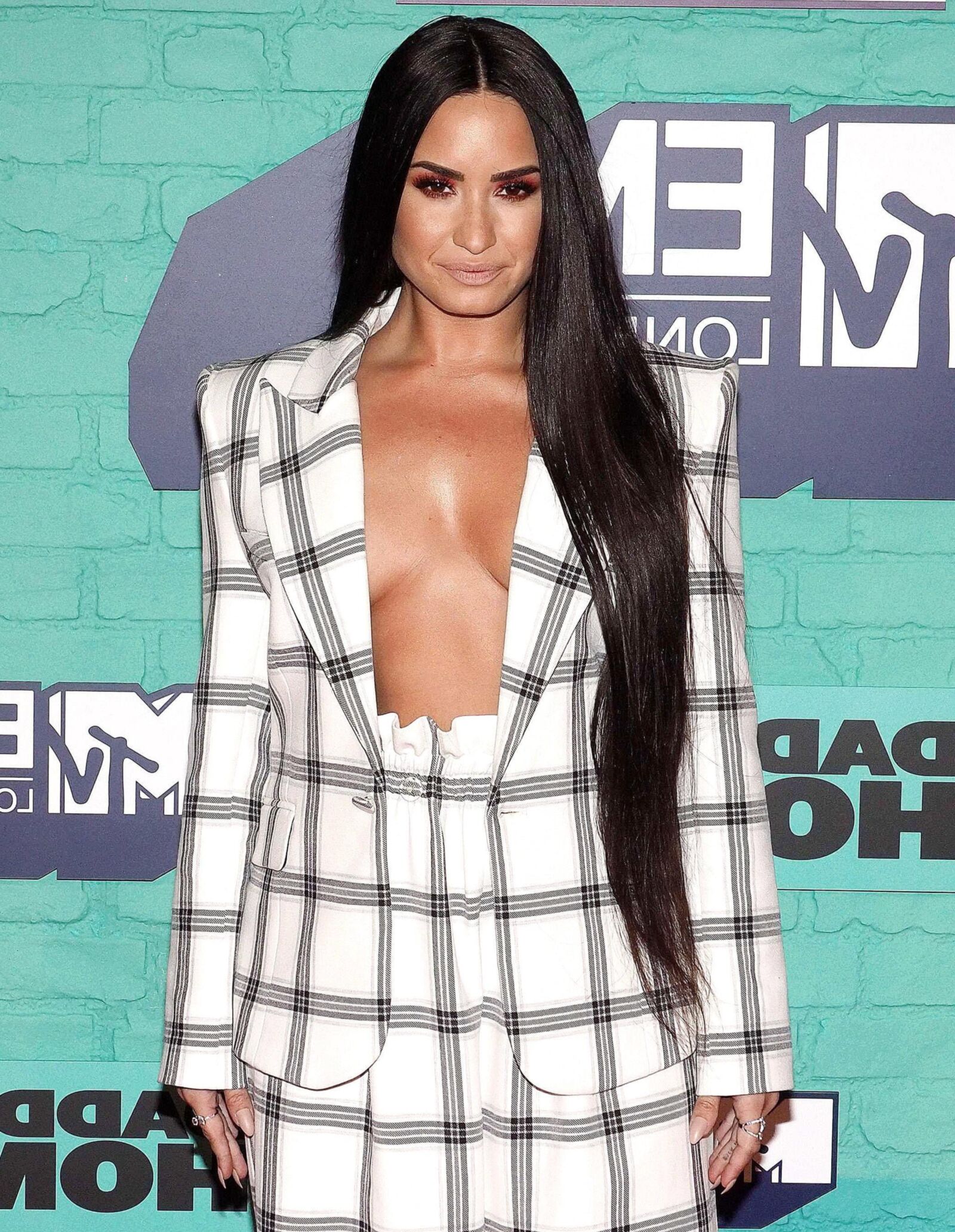 Demi Lovato – MTV Europe Music Awards