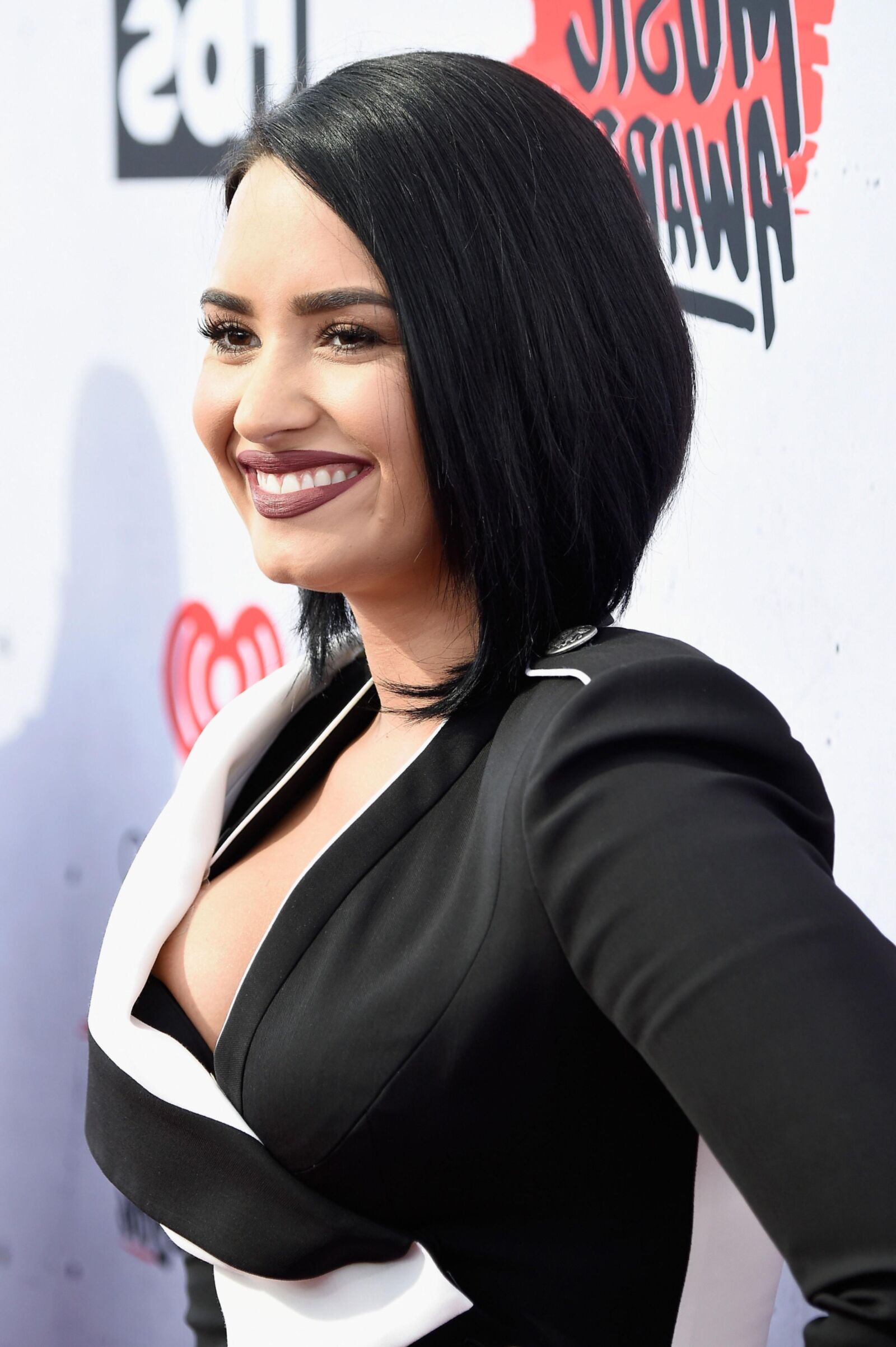 Demi Lovato – iHeartRadio Music Awards 