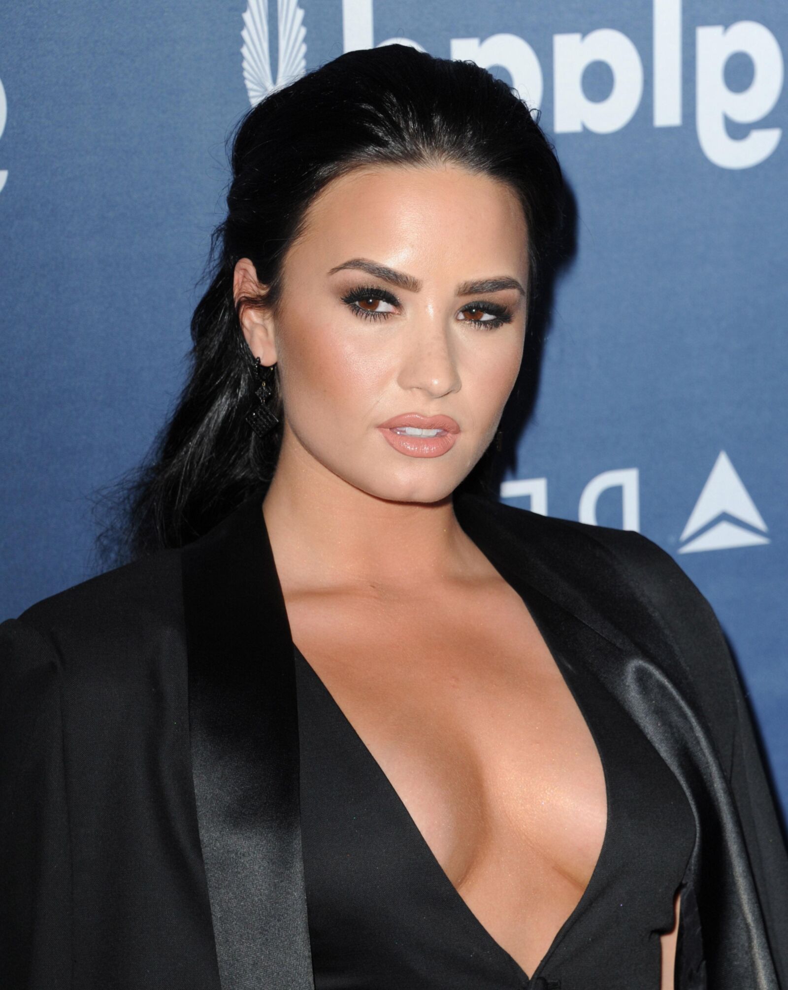 Demi Lovato – GLAAD Media Awards 