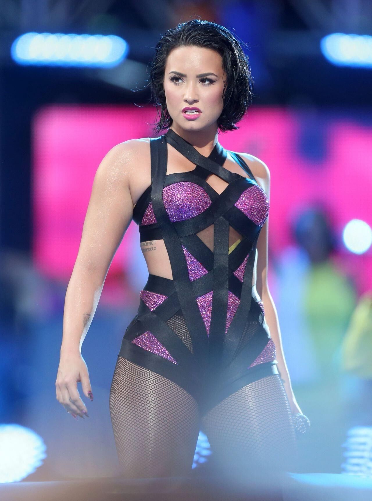 Demi Lovato Performs at MTV Video Music Awards