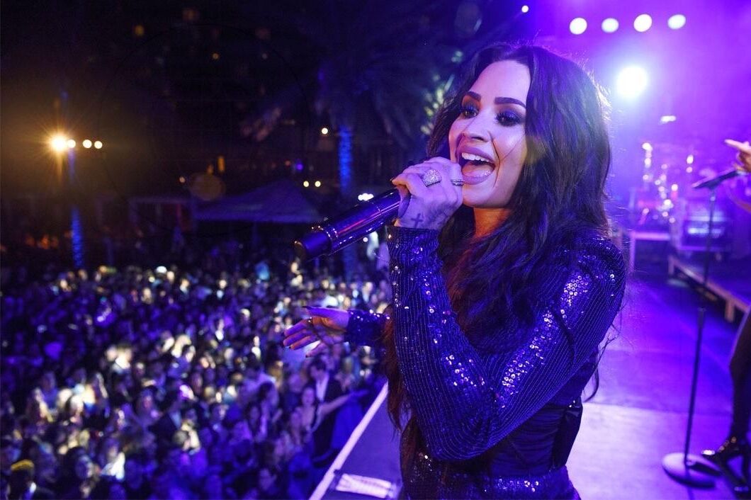 Demi Lovato performing at Fontainebleau Poolside New Years