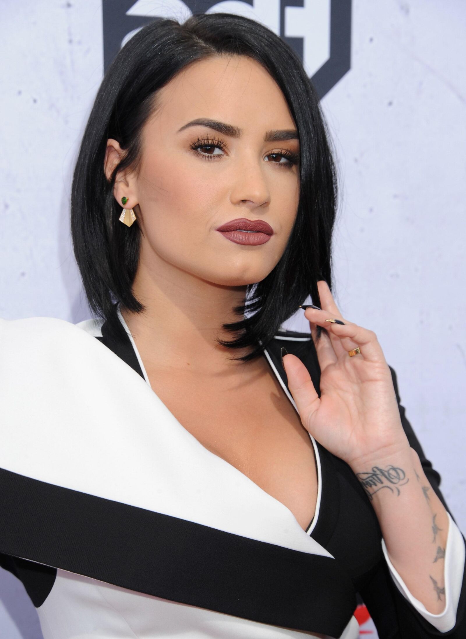 Demi Lovato – iHeartRadio Music Awards 