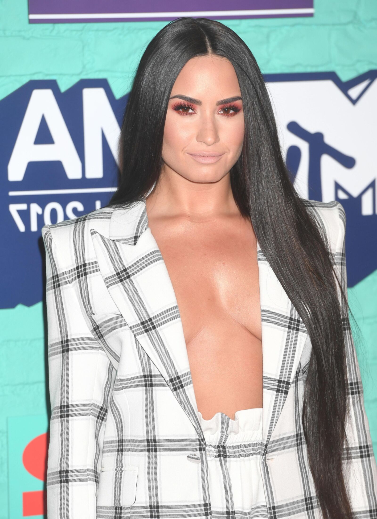 Demi Lovato – MTV Europe Music Awards