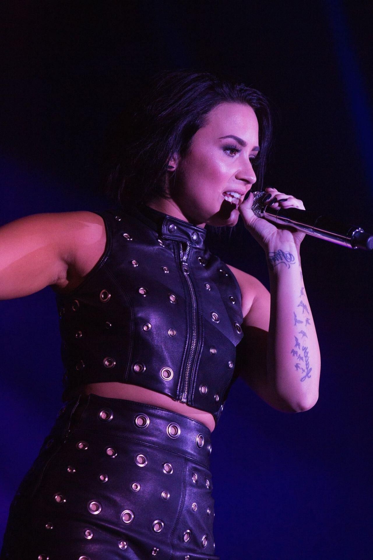 Demi Lovato – . Kiss FM’s Fall Ball in Seattle