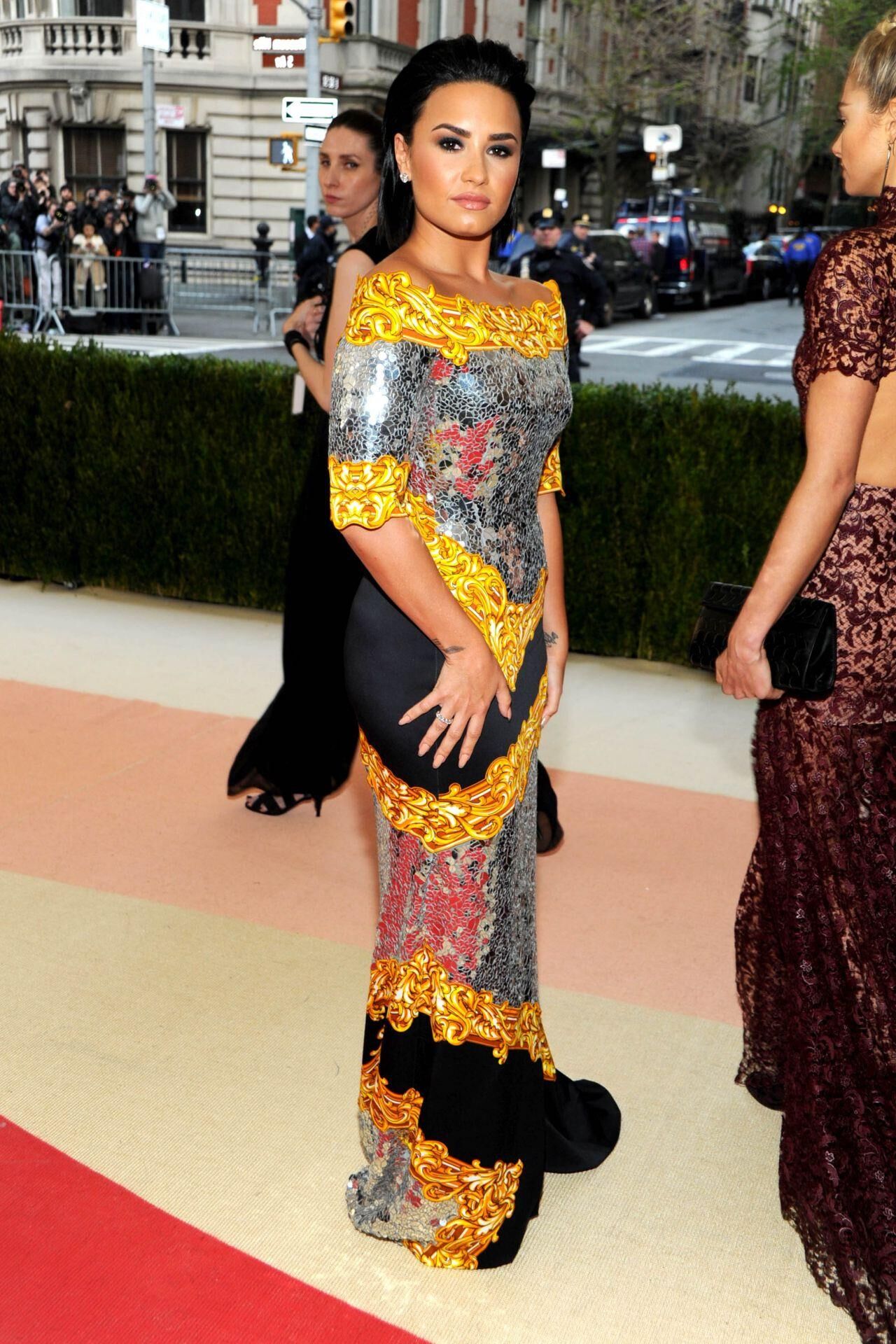 Demi Lovato –prep/ Met Costume Institute Gala 