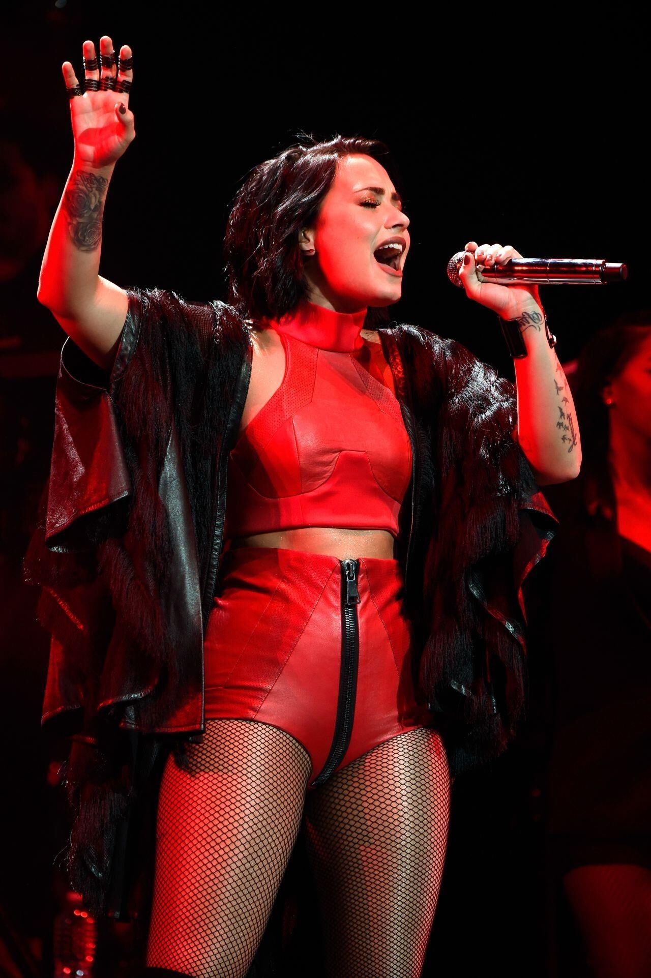 Demi Lovato se produit à Jingle Ball