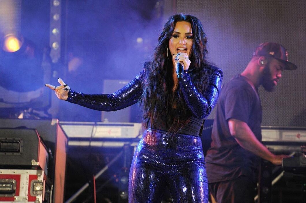 Demi Lovato performing at Fontainebleau Poolside New Years