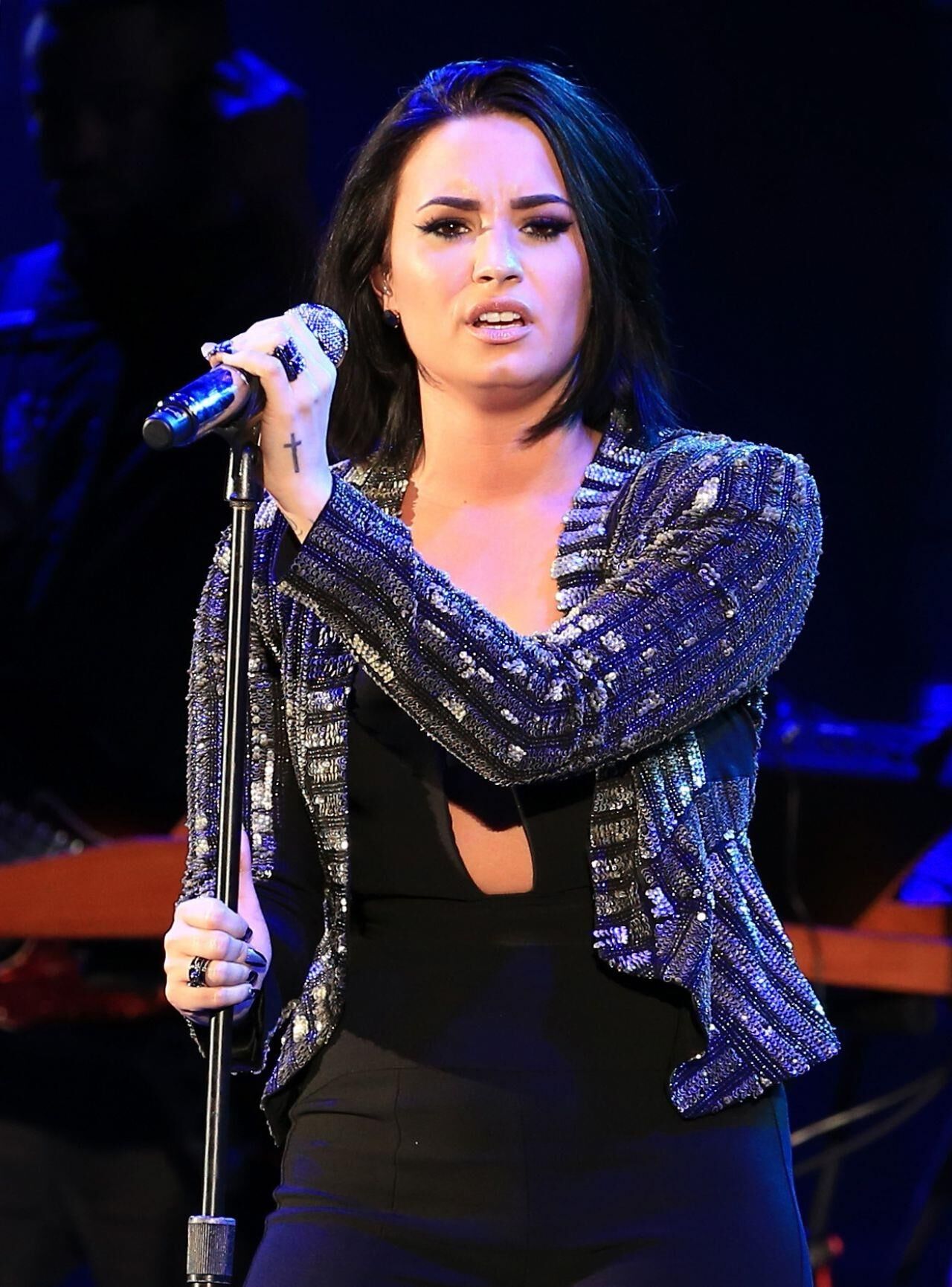 Demi Lovato - 'CBS Radio' podemos sobreviver