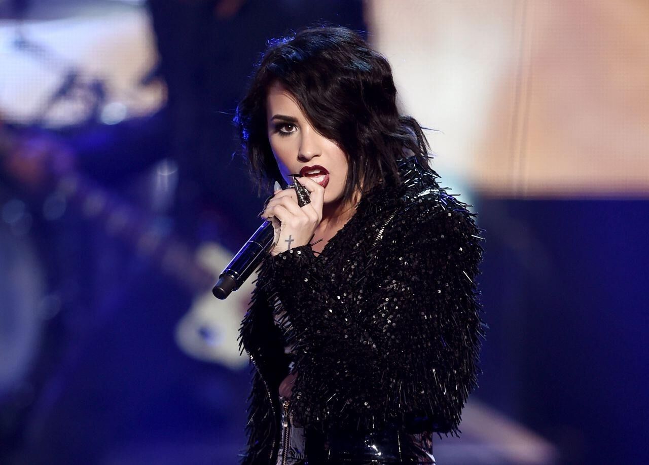 Demi Lovato Performs at American Music Awards