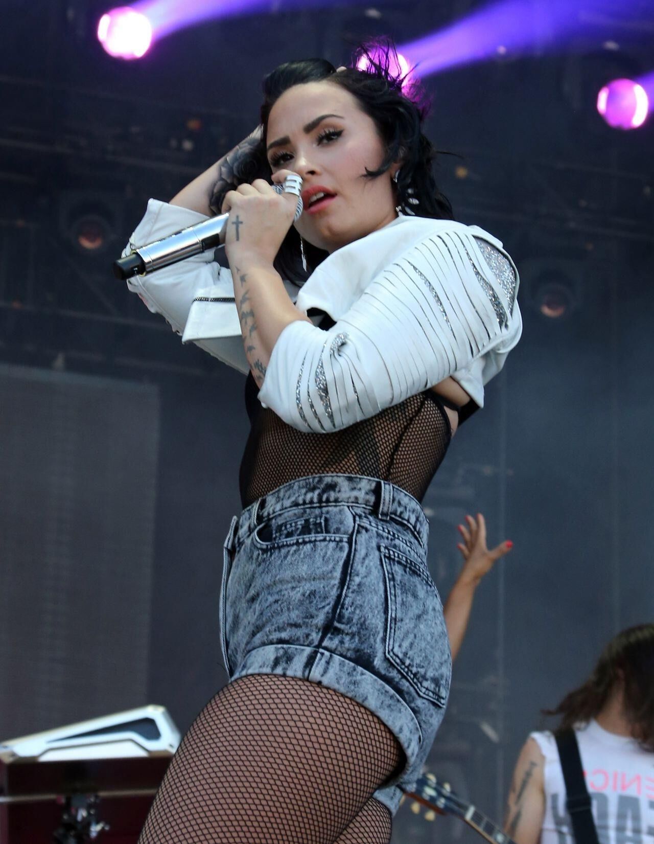 Demi Lovato se produit au village du festival de musique de radio iheart