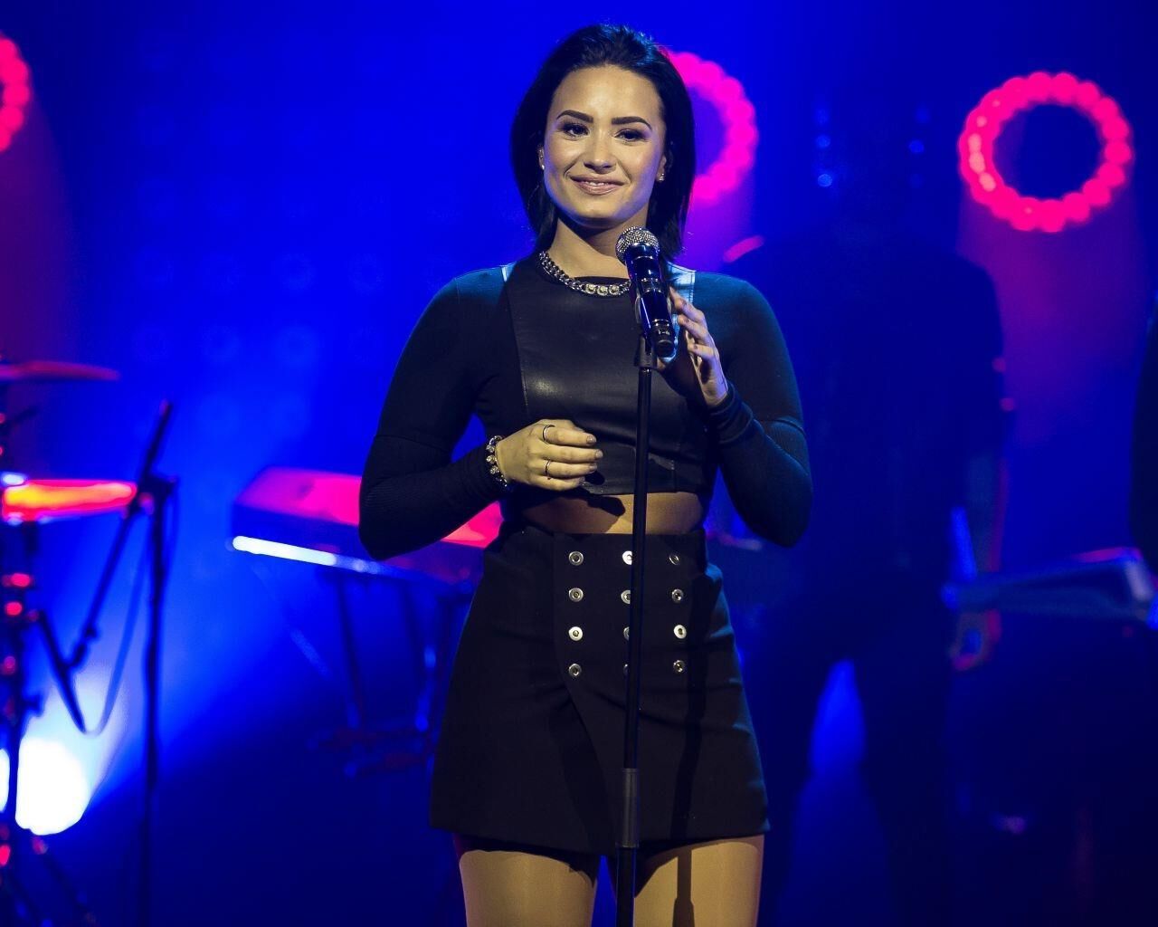 Demi Lovato – Talk Show at Senkveld in Norway,