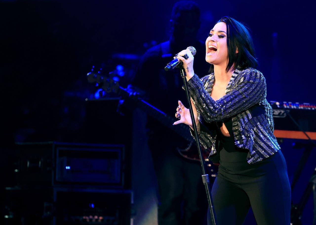 Demi Lovato - 'CBS Radio' podemos sobreviver