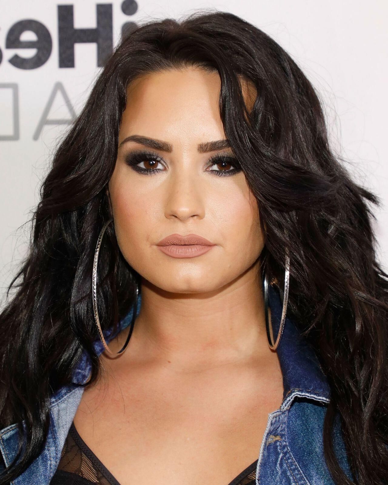 Demi Lovato – Y Jingle Ball 