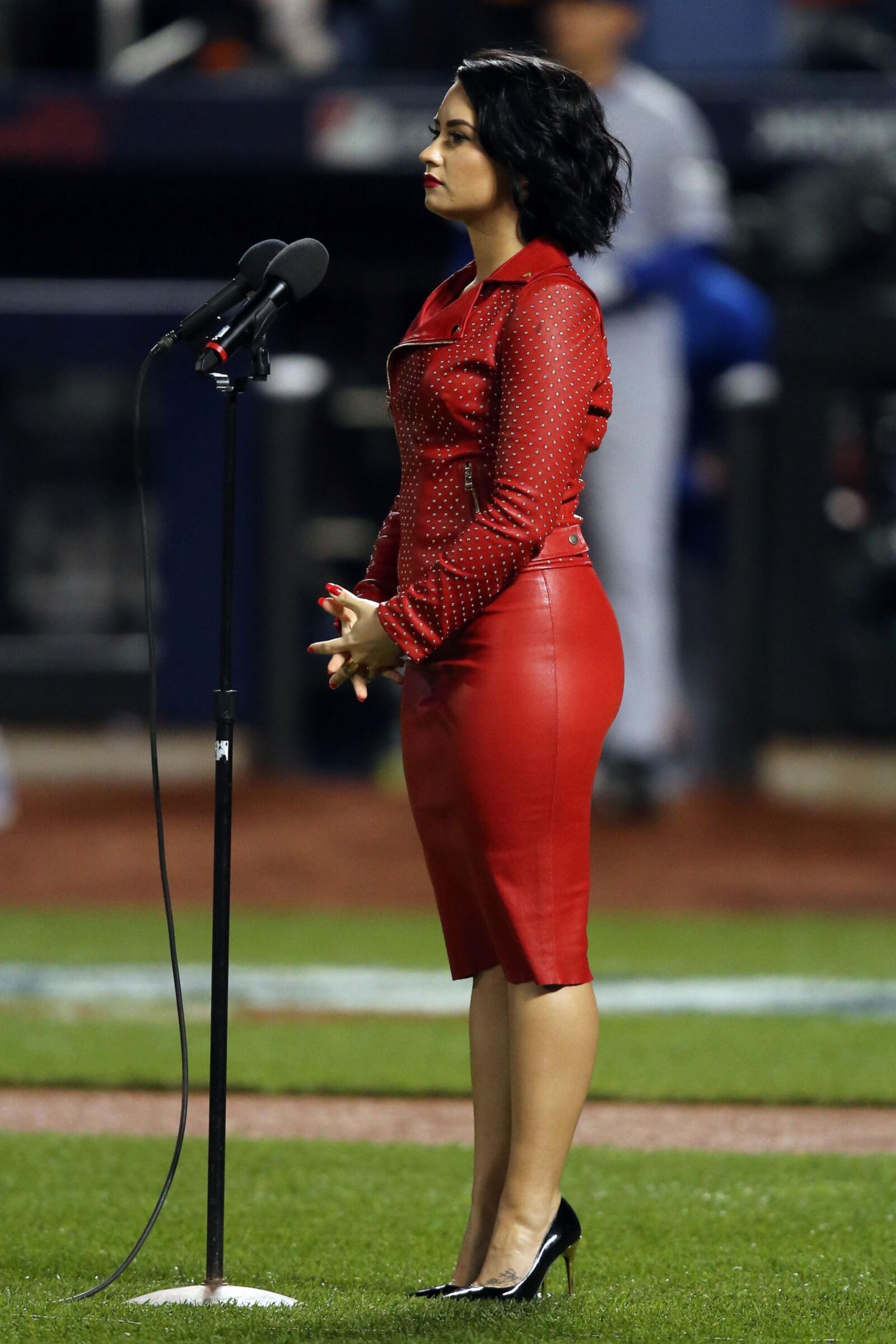 Demi Lovato - MLB World Series Game Four no Citi Field