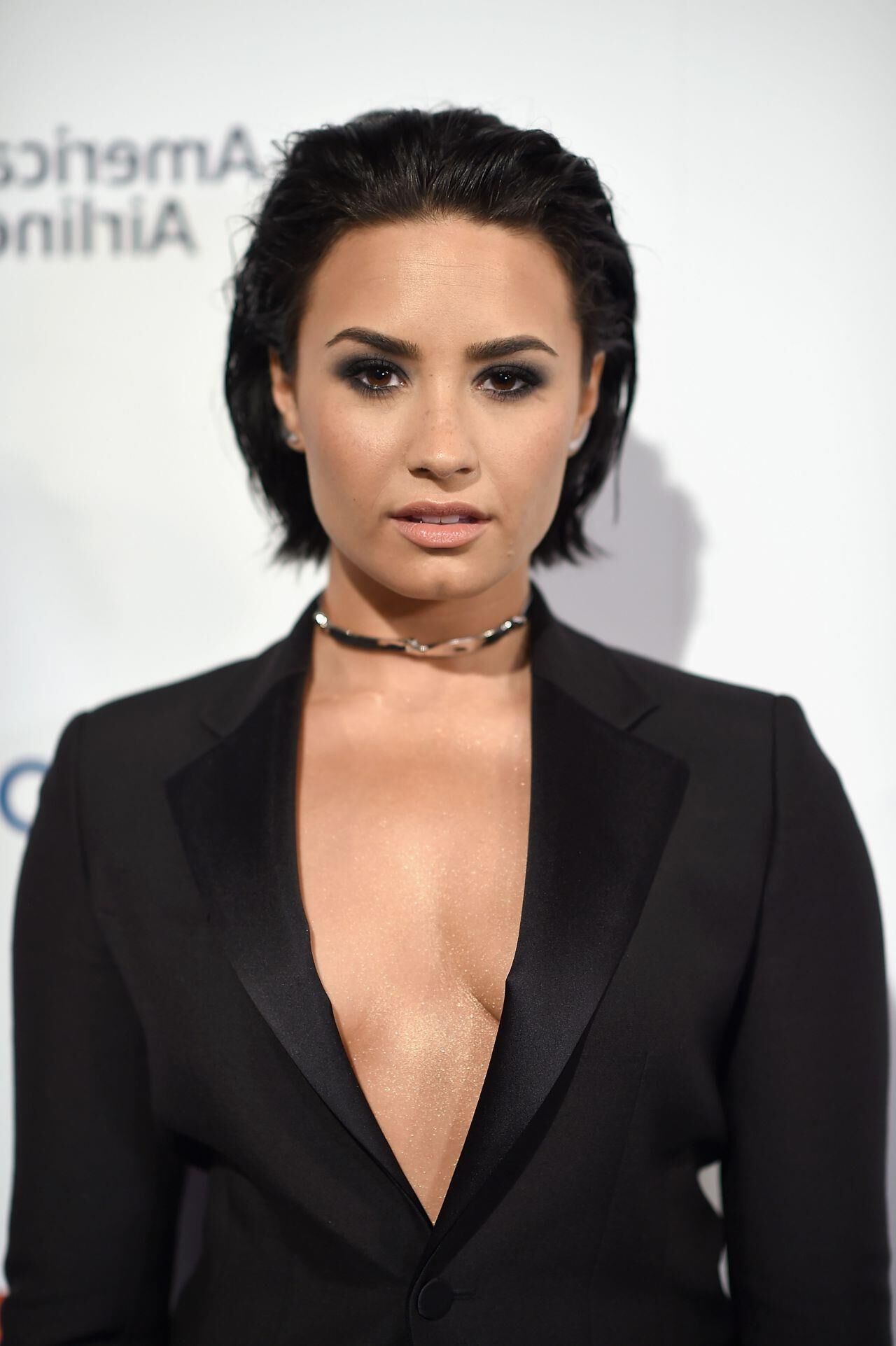 Demi Lovato – Billboard