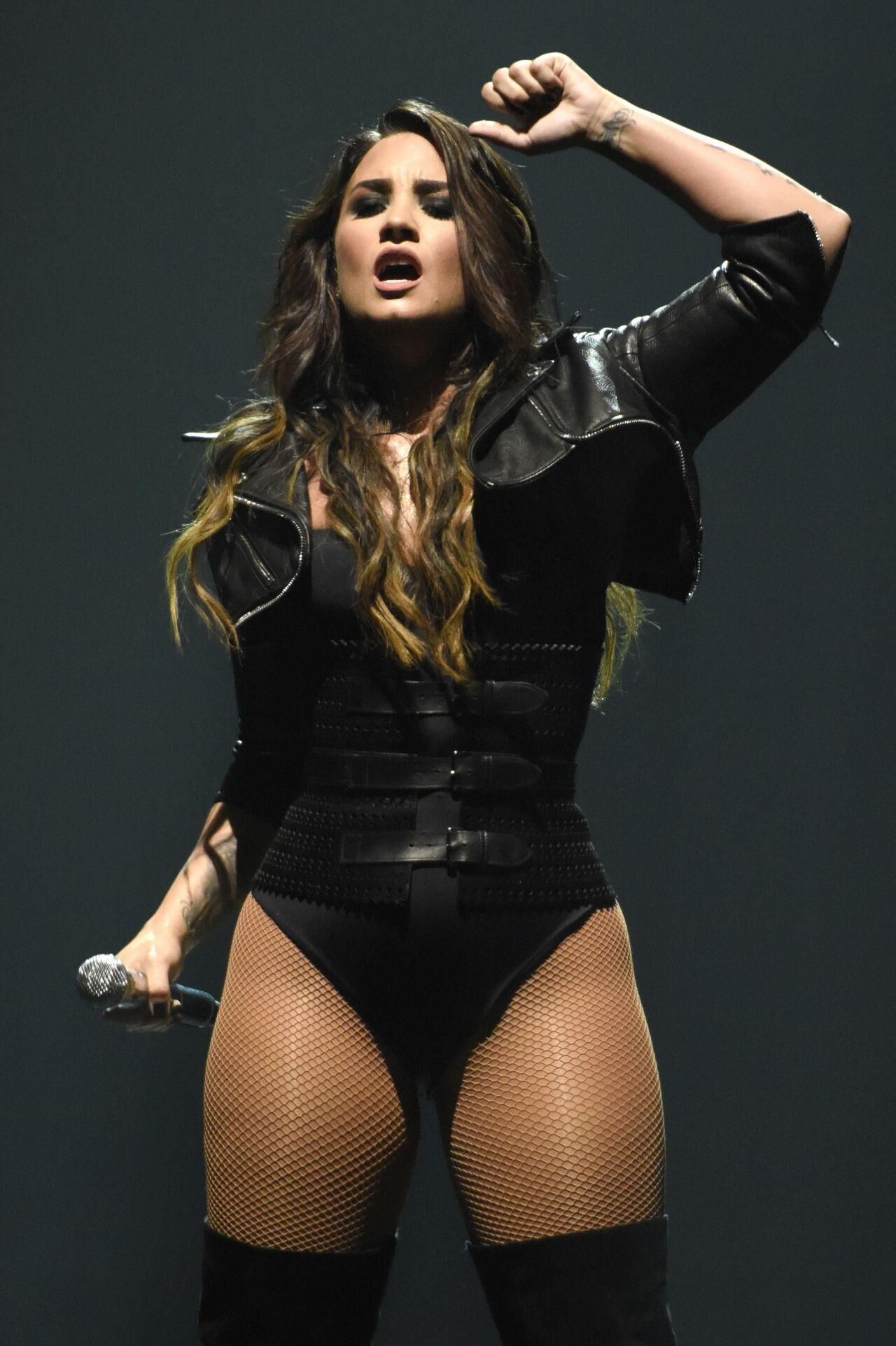 Demi Lovato – Performing in San Jose