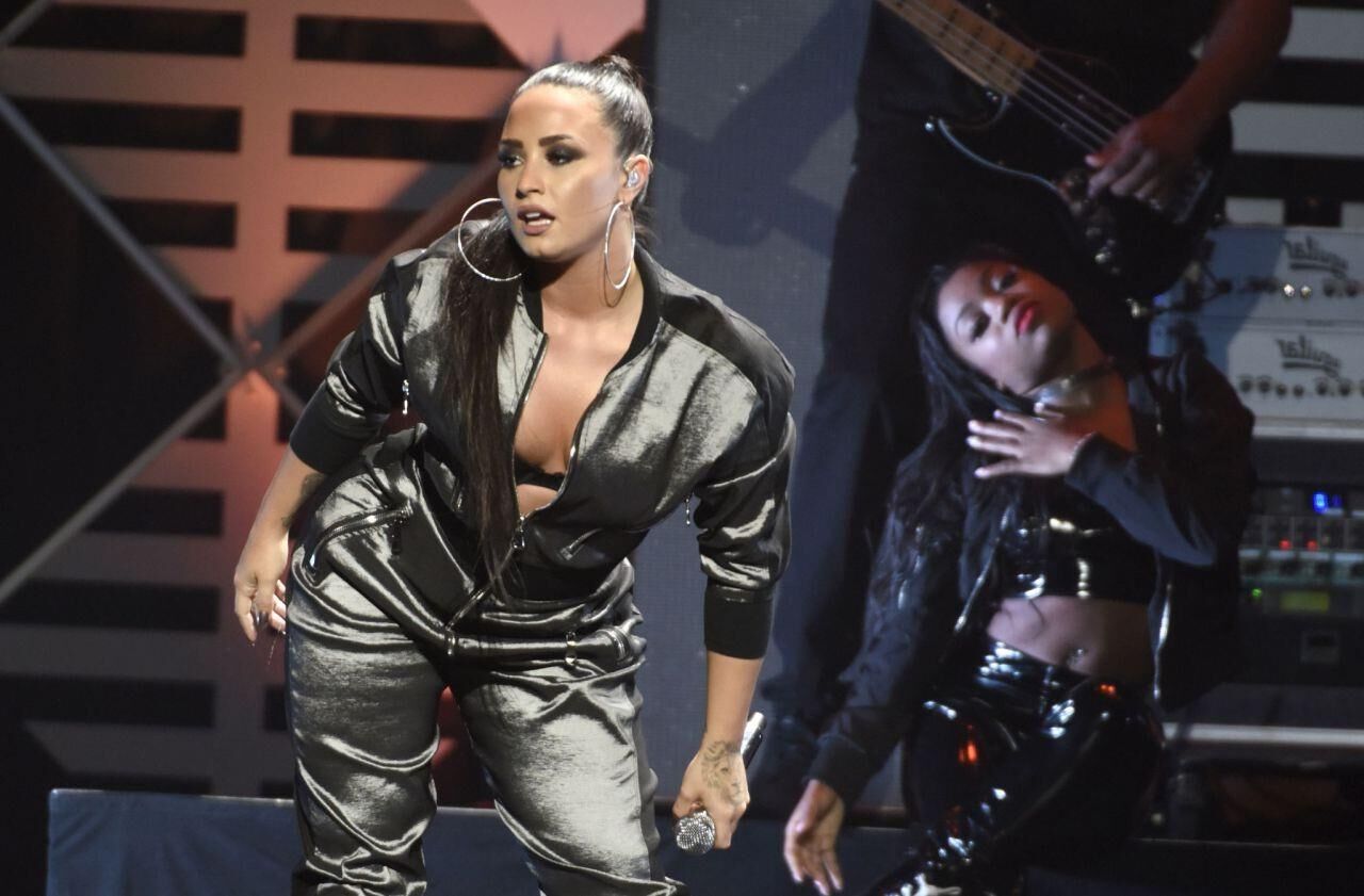 Demi Lovato – American Music Awards 