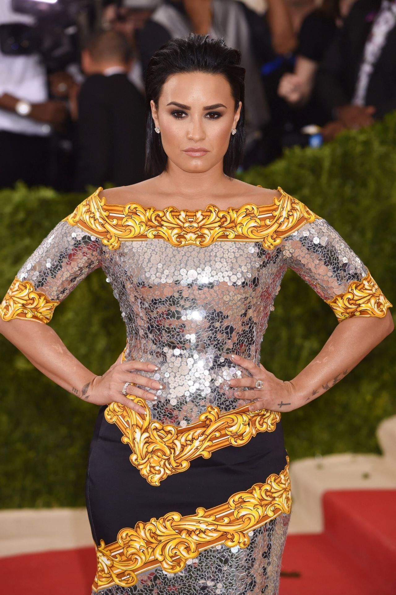 Demi Lovato –prep/ Met Costume Institute Gala 