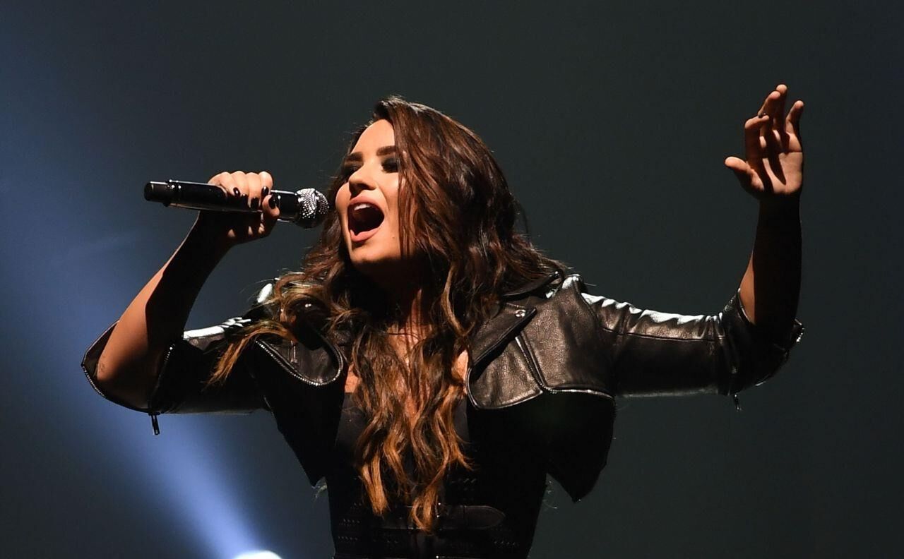 Demi Lovato – Performing in San Jose