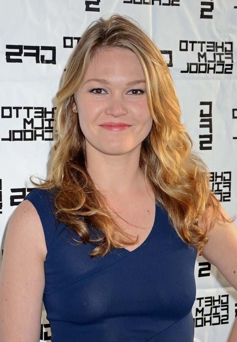 Julia Stiles