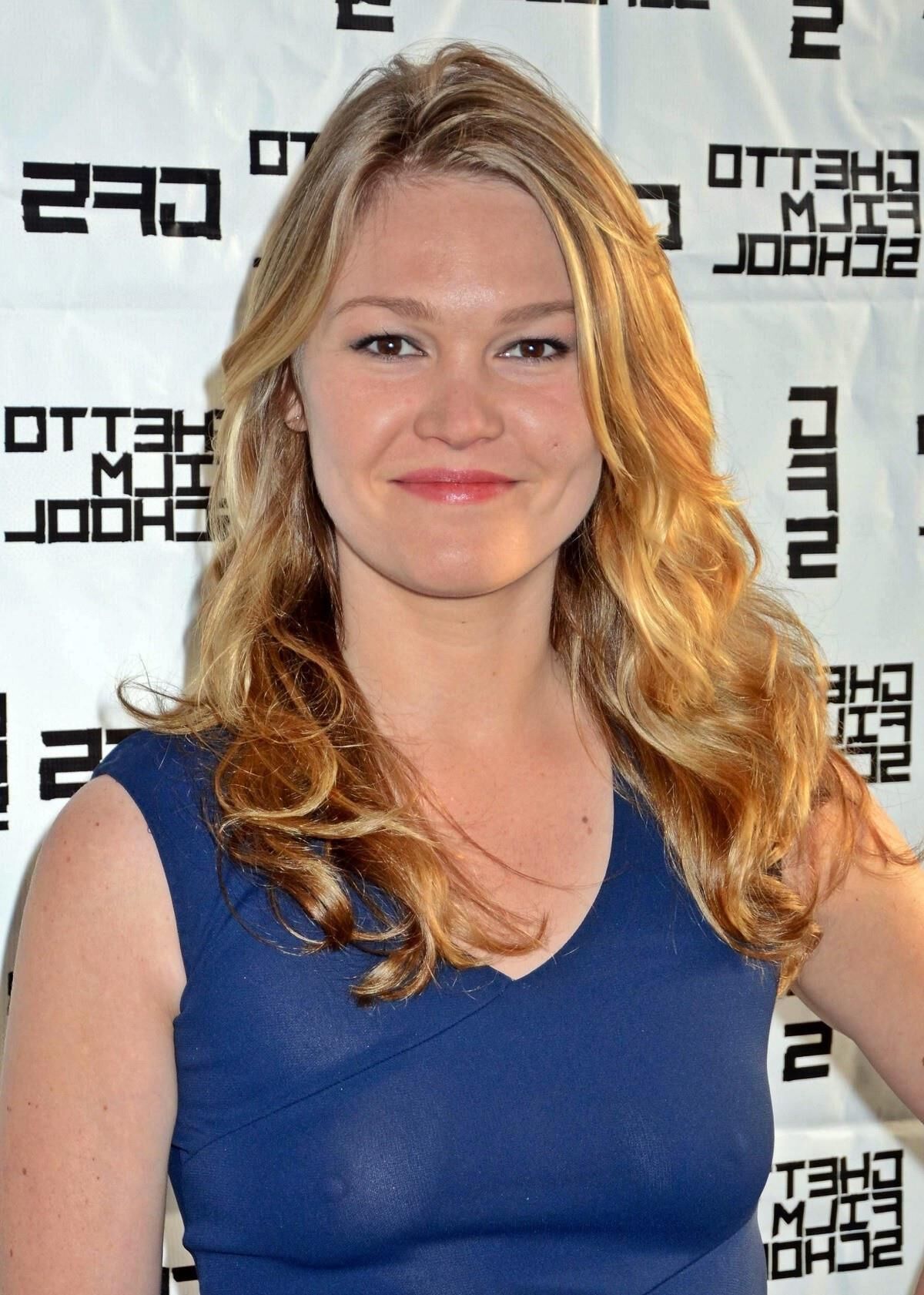 Julia Stiles