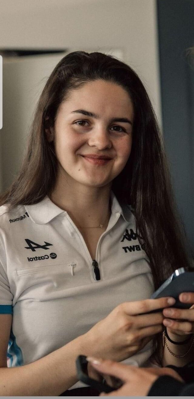 Women in sport abbi pulling (british racing driver)