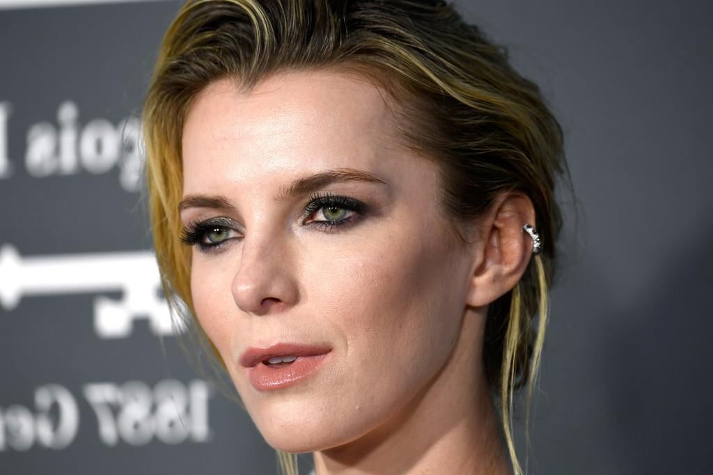 Betty Gilpin