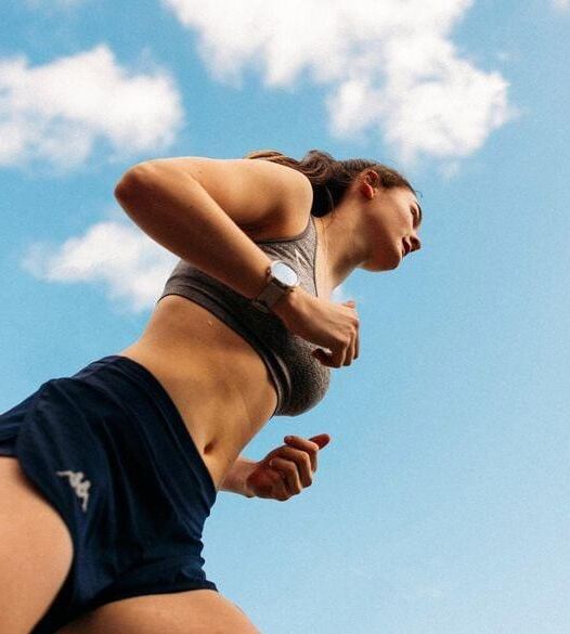 Mulheres no Sport Abbi Puxing (piloto de corrida britânico)