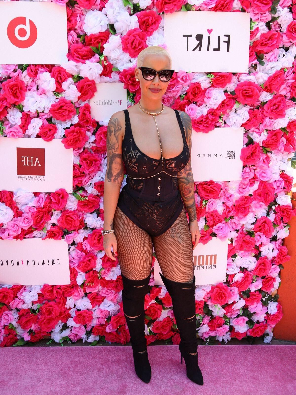 Amber Rose no VIP Check -in para Slutwalk em Los Angeles