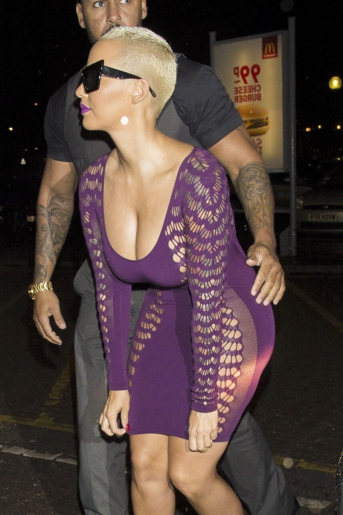 Amber Rose chega ao Wwonderworld Club