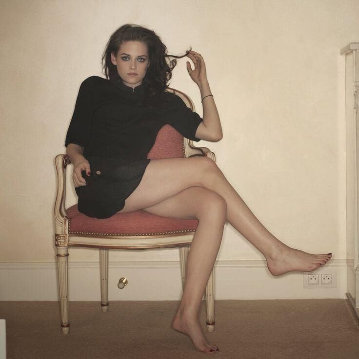 Flawless celebs Kristen Stewart