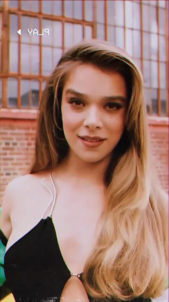 Hailee Steinfeld