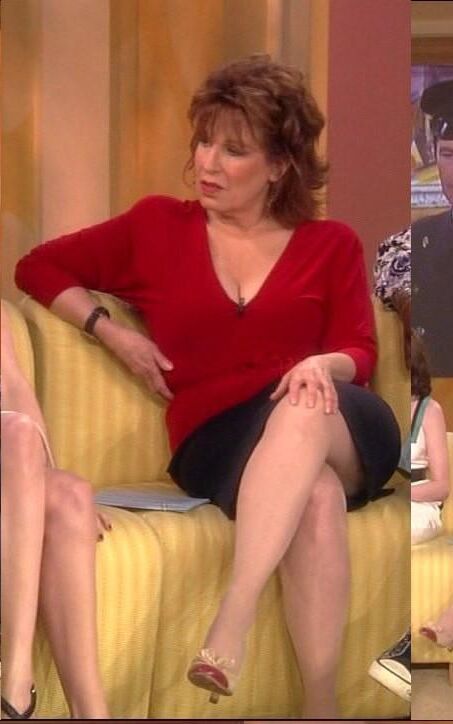 Joy Behar me fait jouir si fort