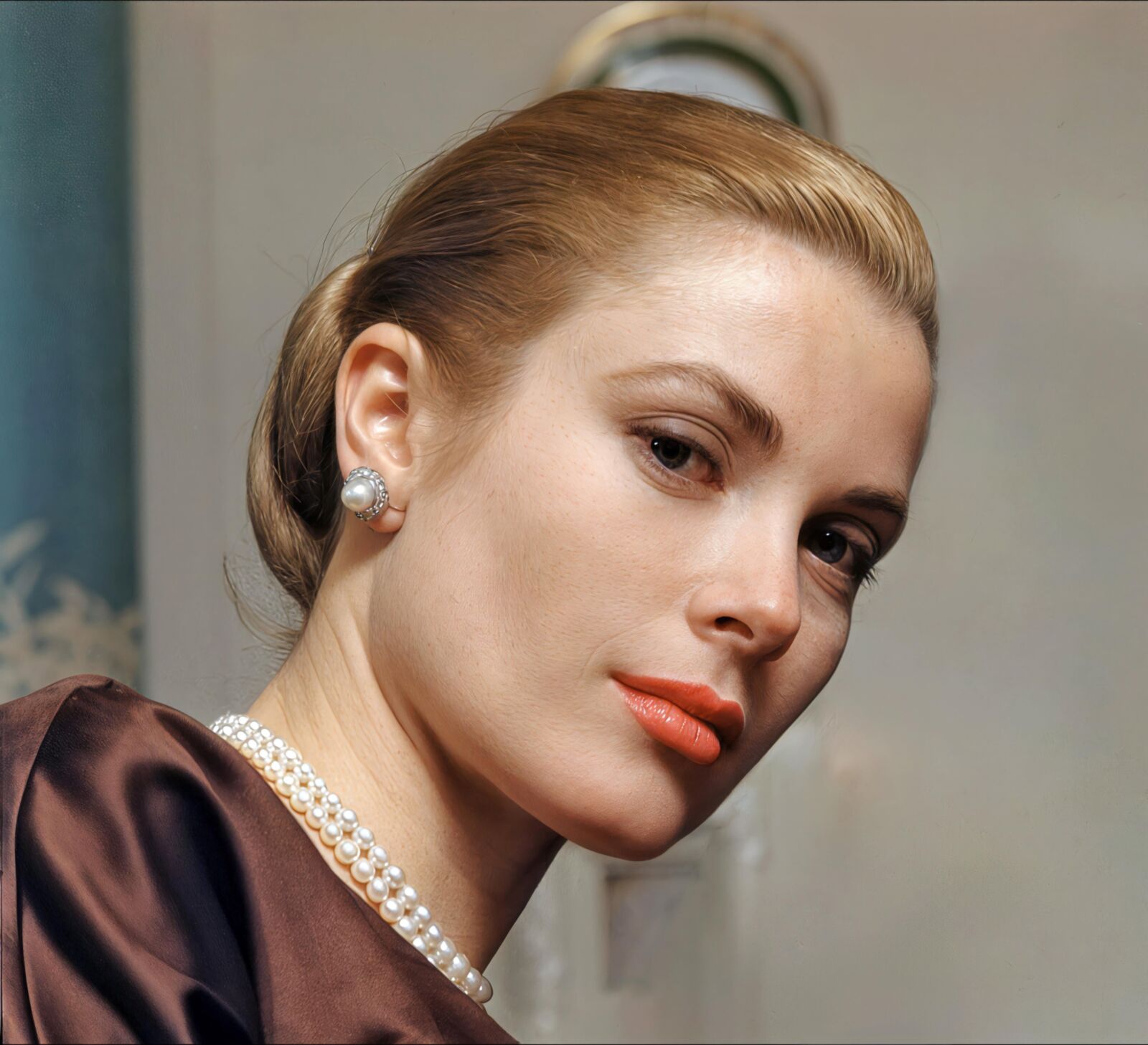 Le visage de Grace Kelly dans l'hyper résolution II